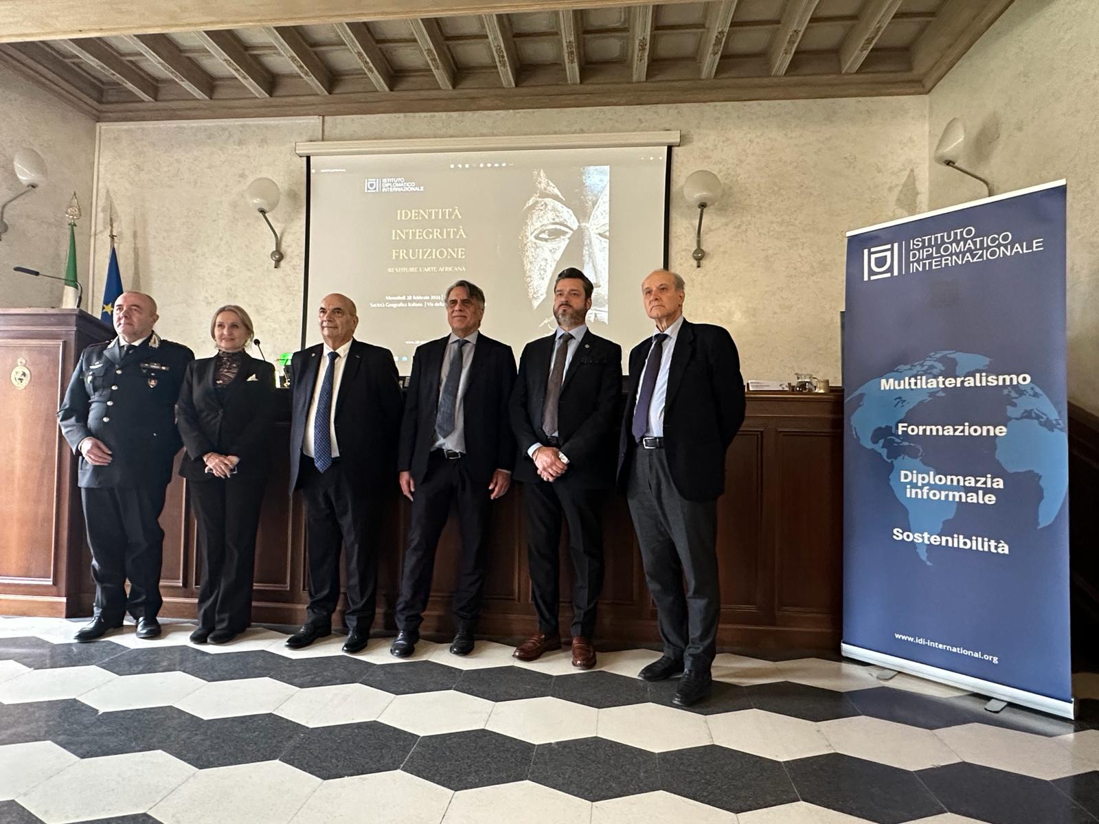 Restituer les oeuvres d&rsquo;art aux pays africains ?